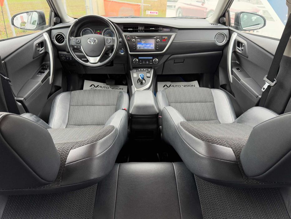 *RATE*Toyota Auris 1.8 Hybrid Benzina 2015 E5 Km reali inmatriculat RO
