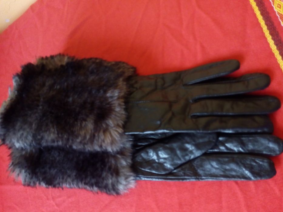 MANUSI ZARA îmblănite,cu blana ecologica deasupra.NOI