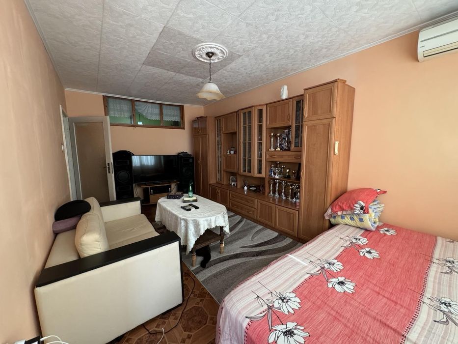 Продава се Двустаен апартамент в Бургас, Славейков - 62 кв.м за 1704 €/кв.м - Снимка #2