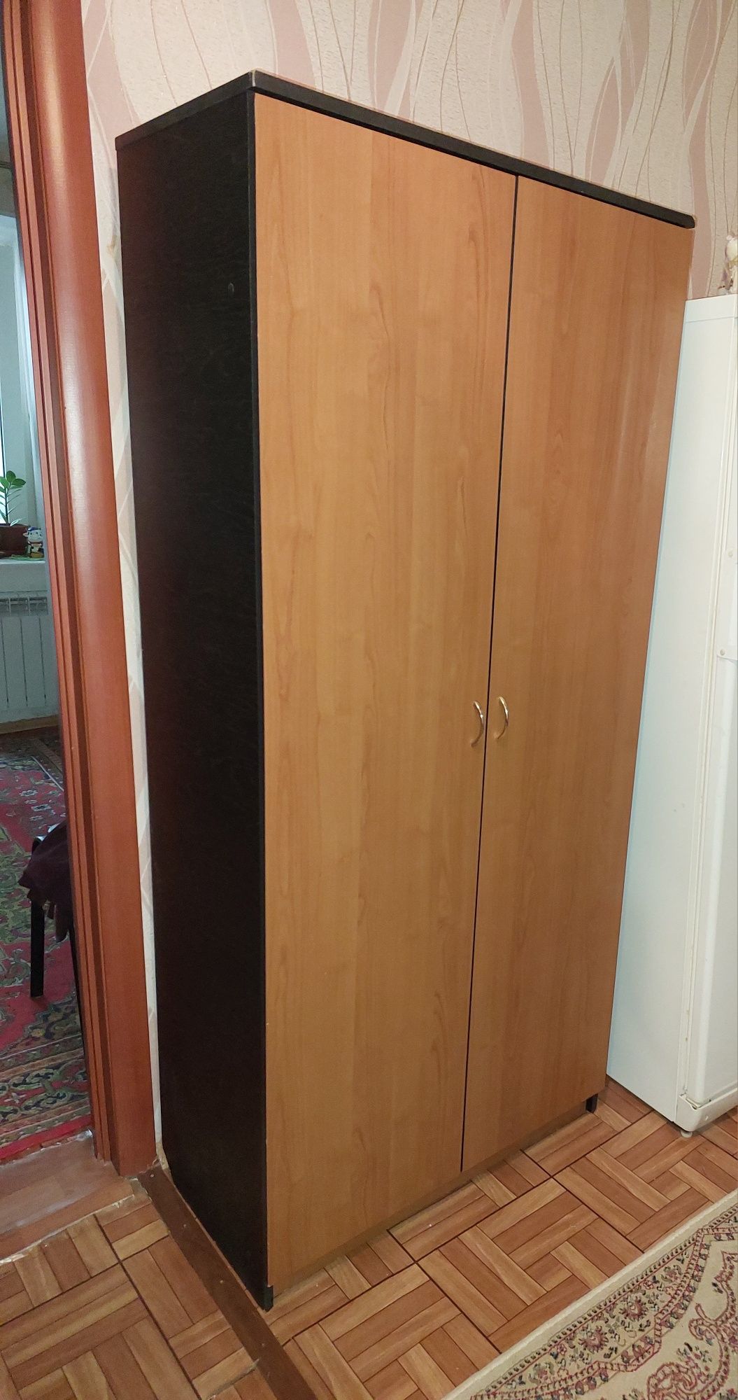 Шифонер 2-х дверный, новый.