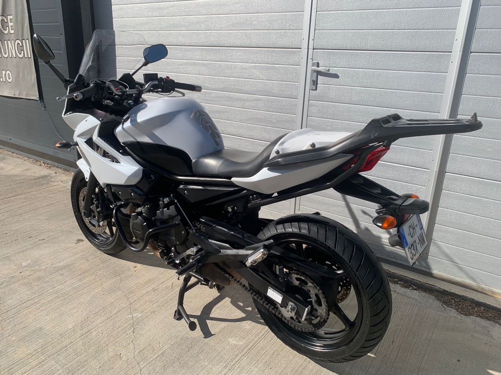 funmoto Yamaha XJ6 Diversion 2012 ABS (fz6 hornet gsr)