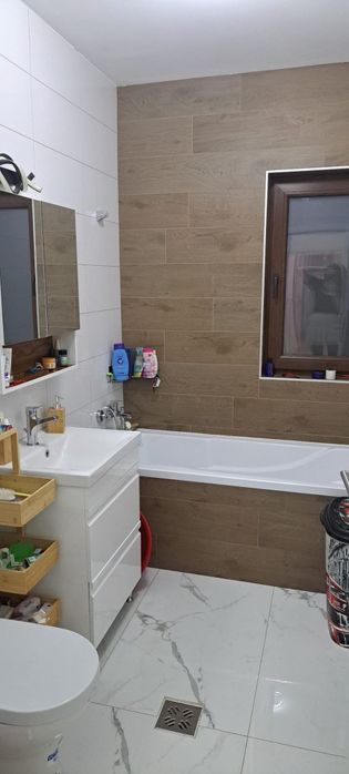 apartament 4 camere 90mp