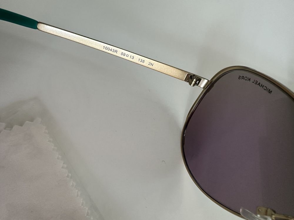 Оригинални слънчеви очила Michael Kors Chelsea