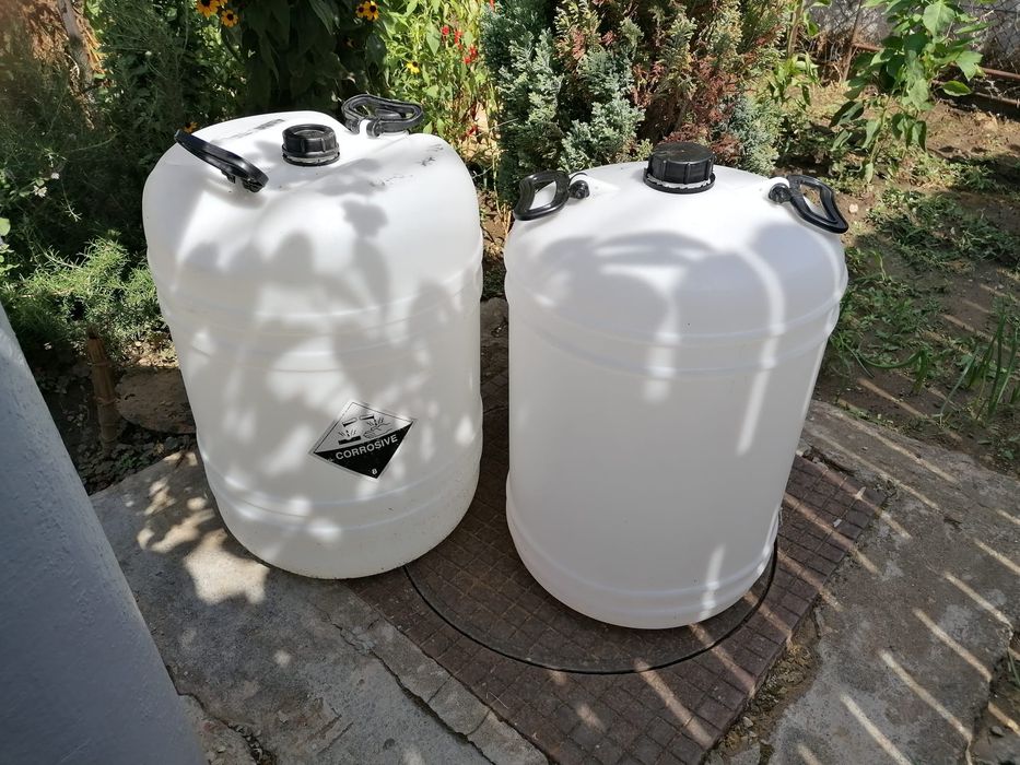 Bidoane de plastic de 25 litri,60 litri ,10 lit și 220 litri