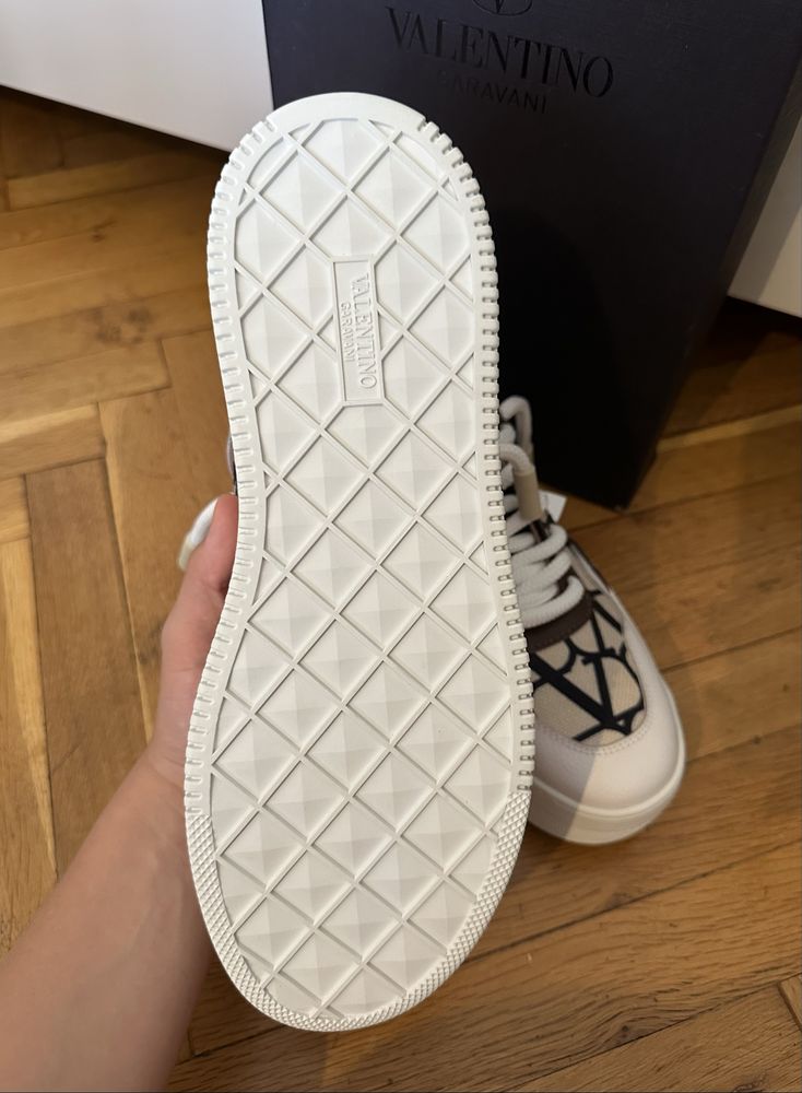 Valentino One Stud XL обувки