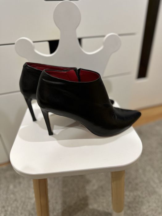 Кожанные ботильоны 39-40р