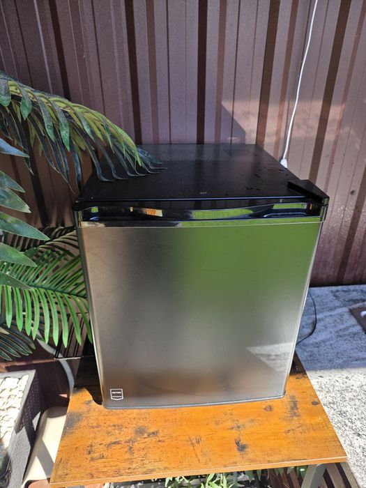 Frigider/ Racitor bauturi 45 l Metro Professional
