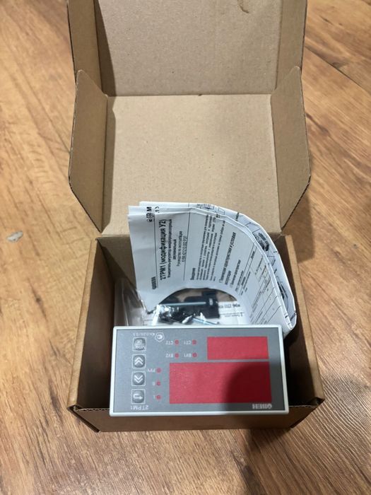 Измеритель регультор микропроцессорный двузканальный.     Устройства.