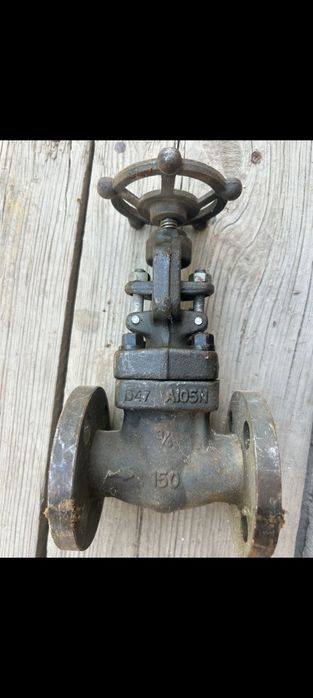 Продам задвижку 1 шт