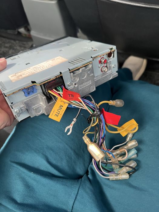 Magnitafon keldii Yaponiyadan