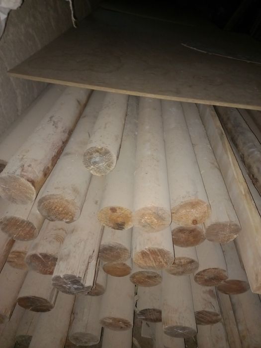 Uy qurish uchun sotiladigan rassiski bolorlar bor