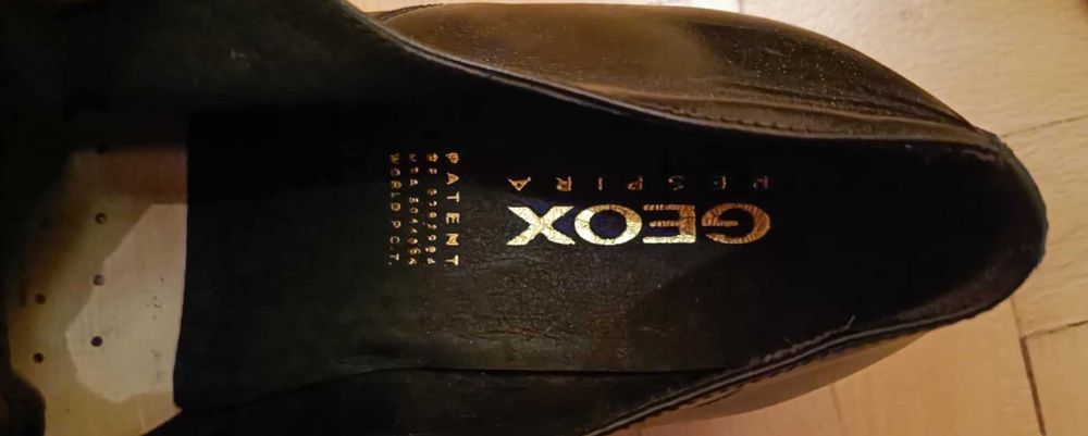 Асиметрични обувки GEOX - 42