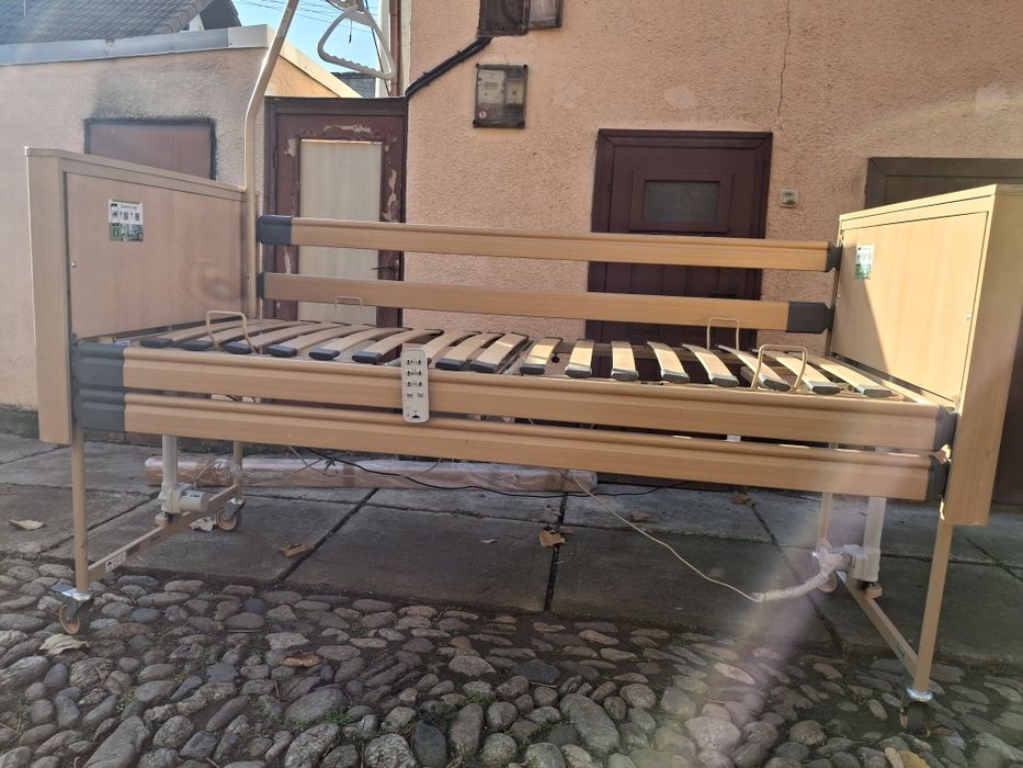 Pat îngrijire bolnavi electric cu telecomanda wireless, Burmeier