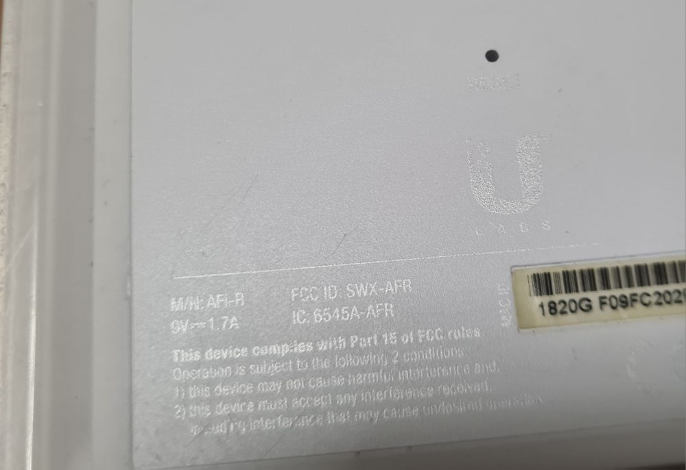 Router wireless cu MeshPoint Ubiquiti AmplifiHD AFI-R