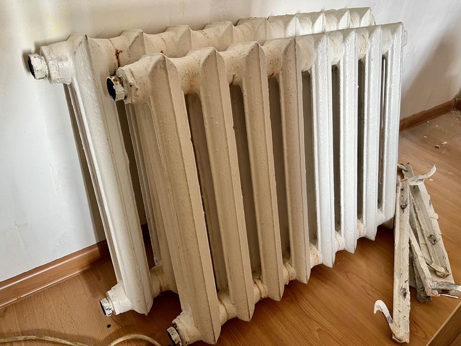 Батареи чугунные по 800 тг/секция