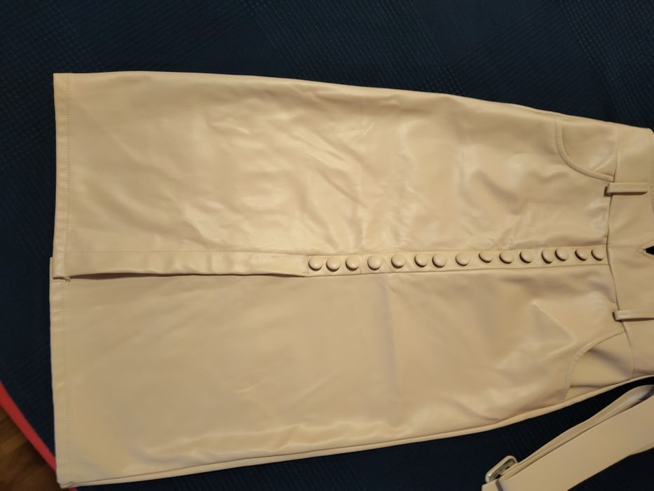 Дамска кожена пола