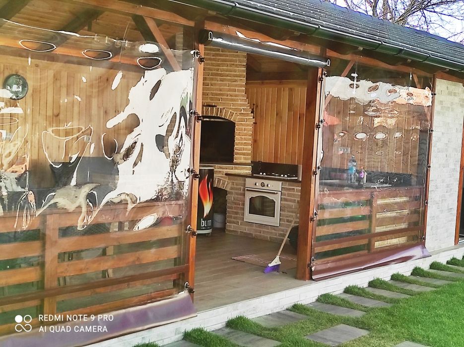 Închideri foișoare cu prelată transparentă .