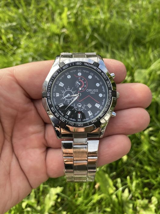 Часы кварцевые мужские новые