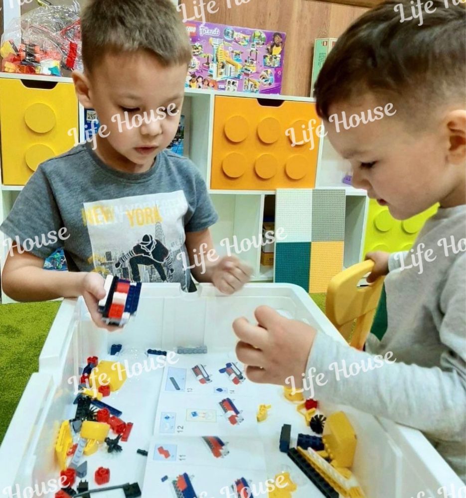 Мебель для детского сада стеллаж для игрушек в стиле лего