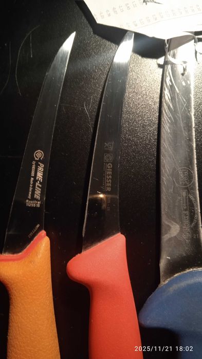 Ascut cuțite în Reghin.Tocilarie. 7 lei.