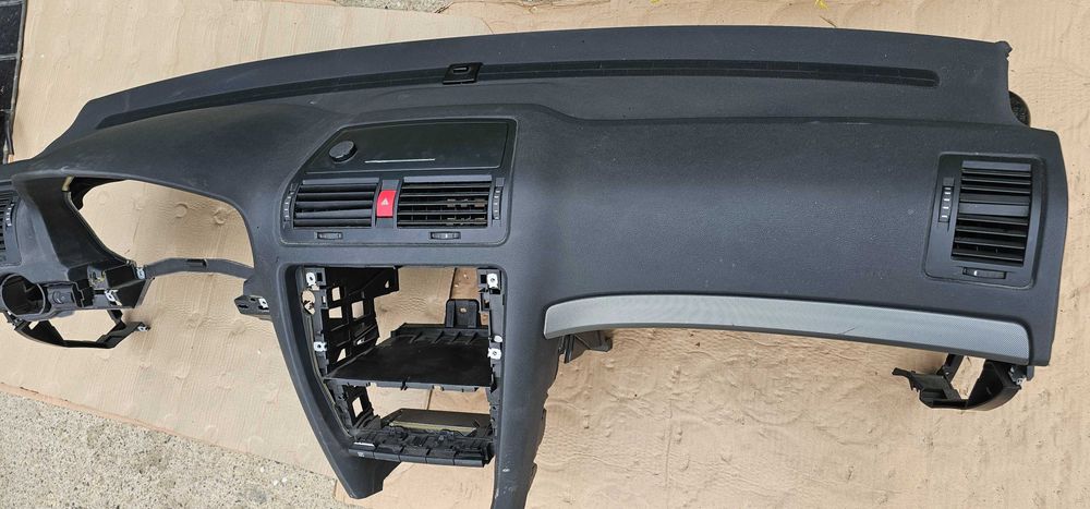 Plansa bord cu airbag pasager Skoda Octavia 2 2006 / 2007 / 2008 2009