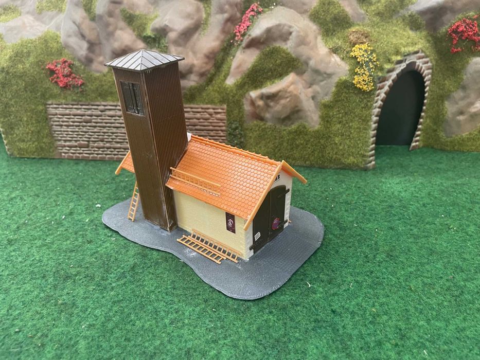 Сгради къщи за макет на влак диорама пост H0 1:87 ЖП моделизъм