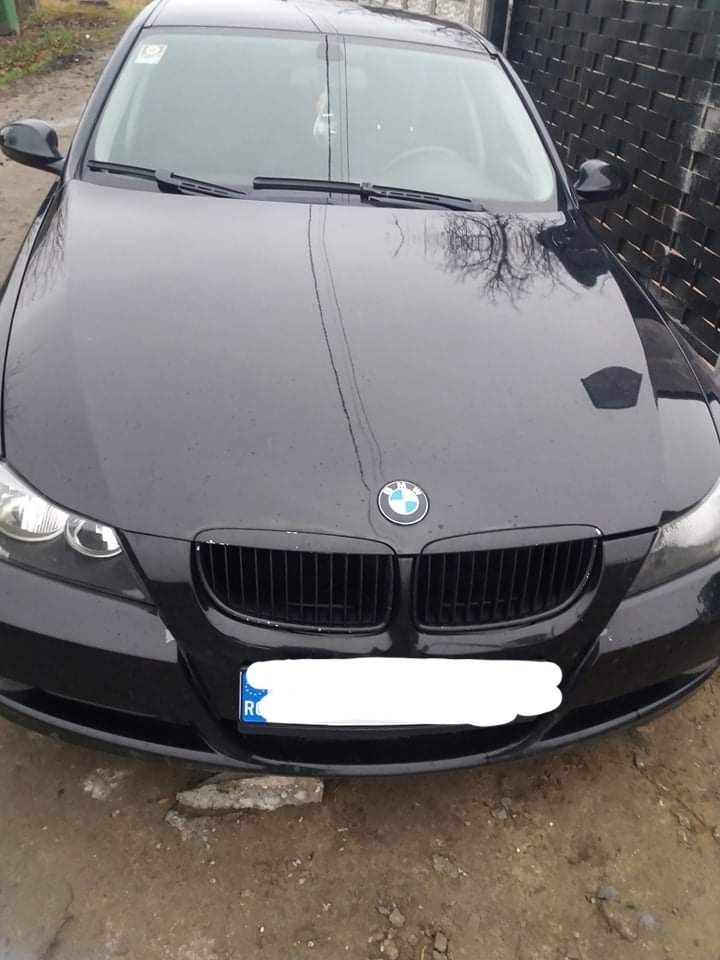 Vând BMW i318 și gaz