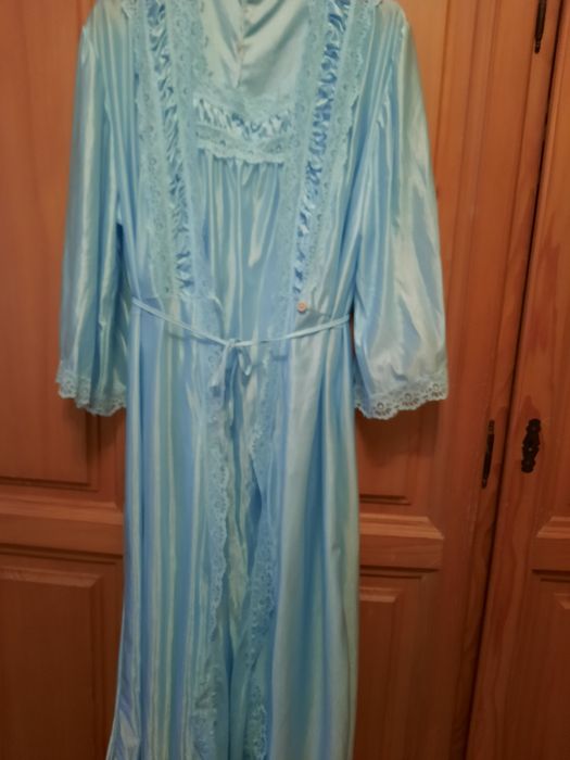 Cămașă de noapte și halat mărimea 46-48