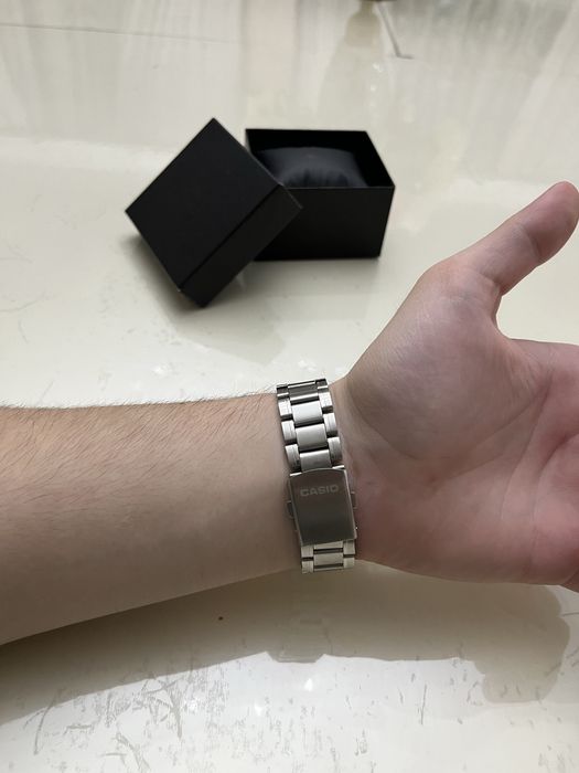 Продам Часы CASIO