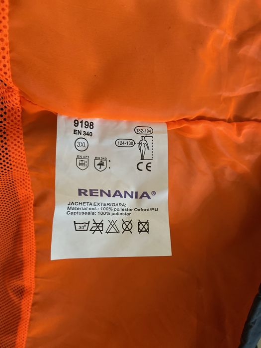 Jacheta impermeabila noua