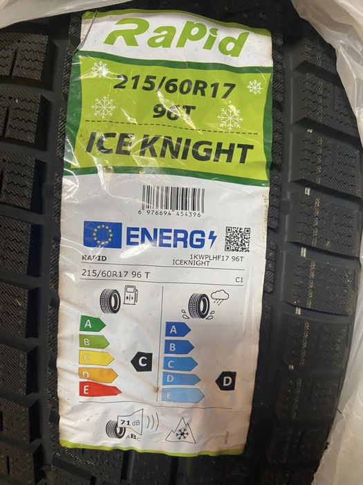 Продам комплект новую зимнюю резину Rapid 215/60 R17