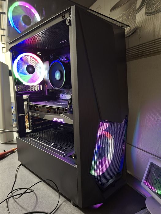 PC Ryzen 7 5700x cu RTX 3070