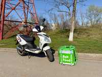 Car, scooters, bicycles for delivery Bolt Tazz Glovo