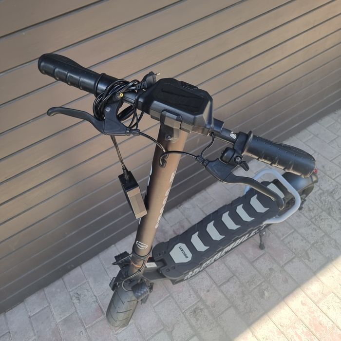 Amanet F28: Trotineta electrica Ducati Scrambler Cross-E