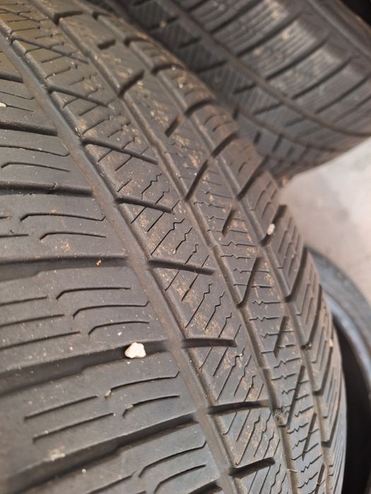 Зимни гуми 215/50 R 18 Barum