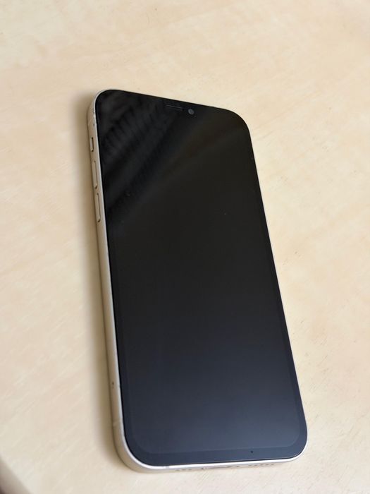 Iphone 12 на 64гб