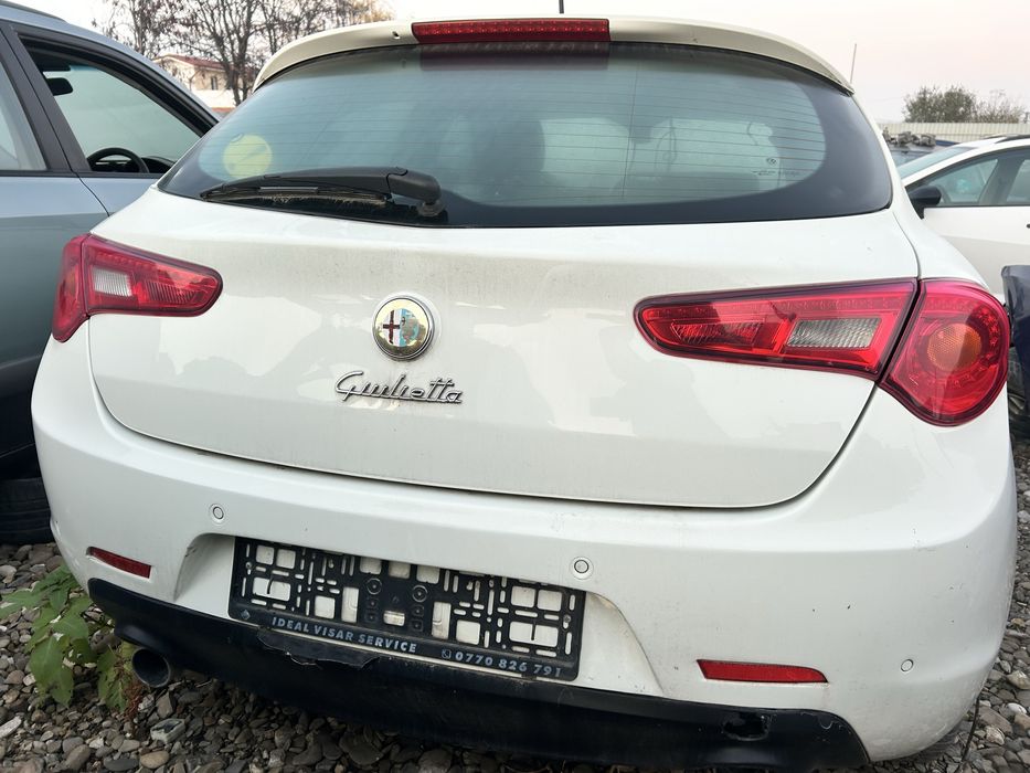 Haion cu lunetă Alfa Romeo Giulitta 2014