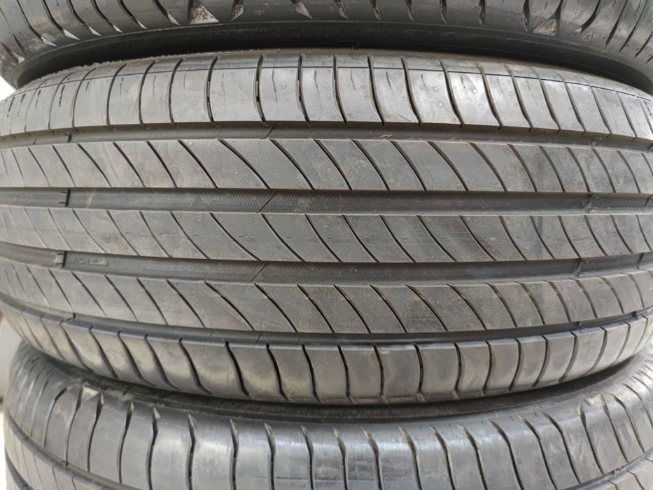 Нови Летни гуми 215 60 17 - Michelin