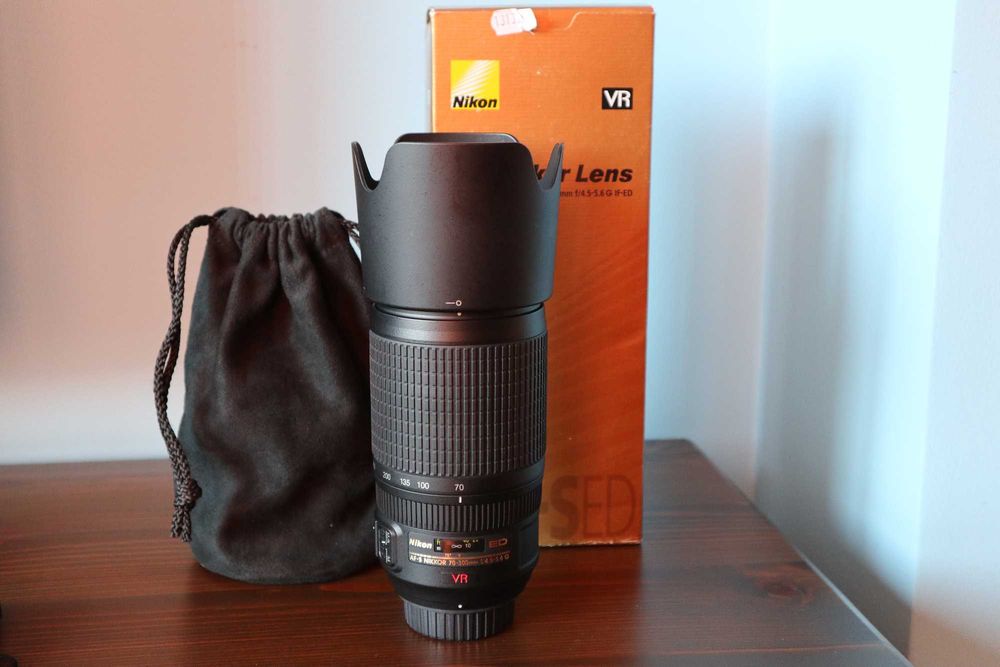 Nikon AF-S Nikkor 70-300mm f/4.5-5.6G IF-ED VR II