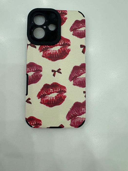 Калъфи за iPhone 16