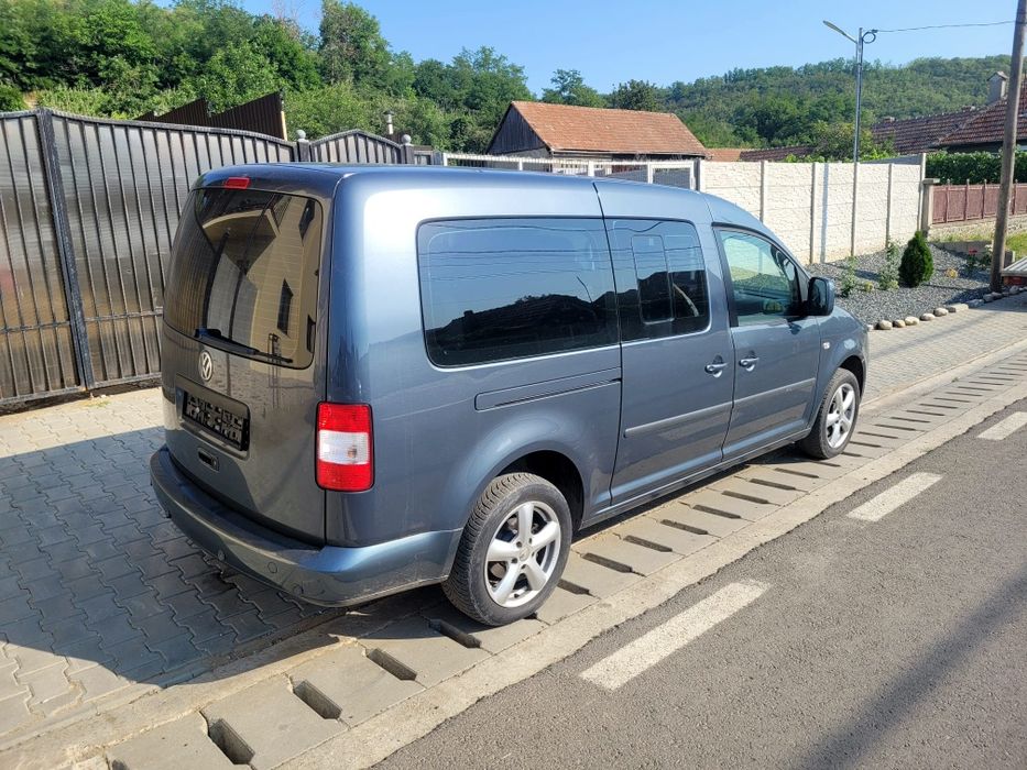 Vând  Vw Caddy maxi 2.0 tdi BMM