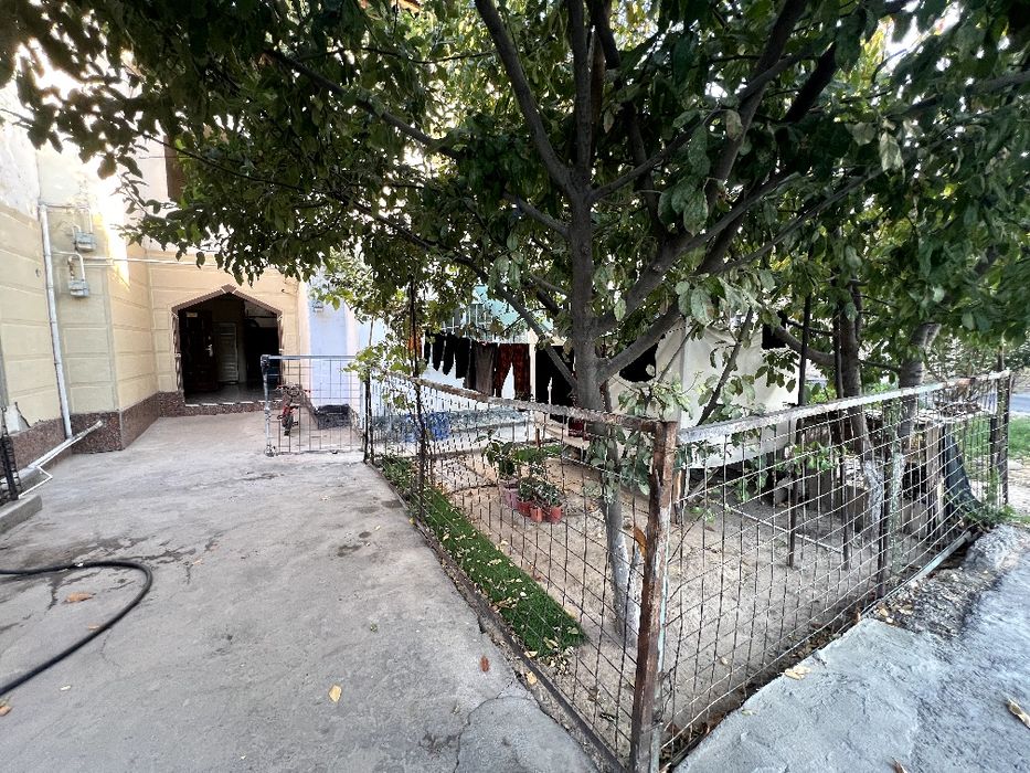 Uy sotiladi 1 xonali arzon va shnam