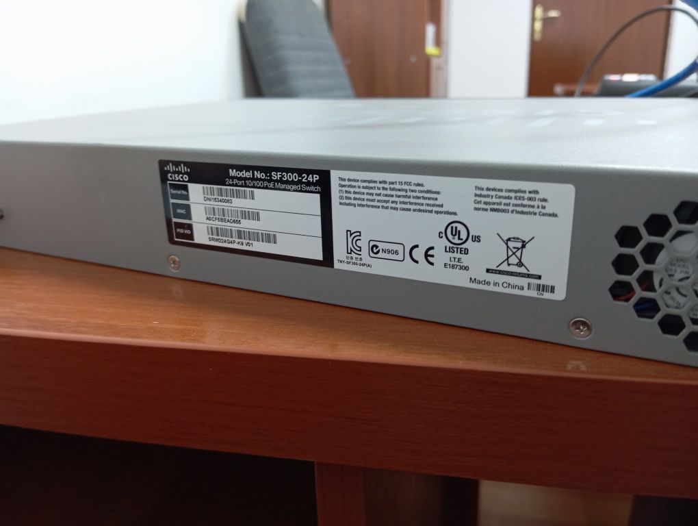 Б/у Cisco sf 300-24p 10/100 PoE Managed Switch