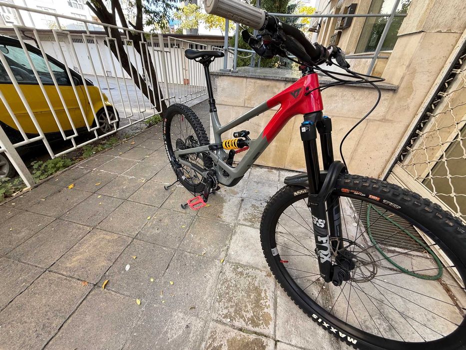 Ендуро колело YT CAPRA UNCAGED 10 MX (29″/27.5″) Размер M