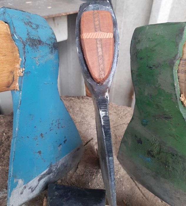 Продам  новые топоры  Ссср. УПС ИЖСТАЛЬ