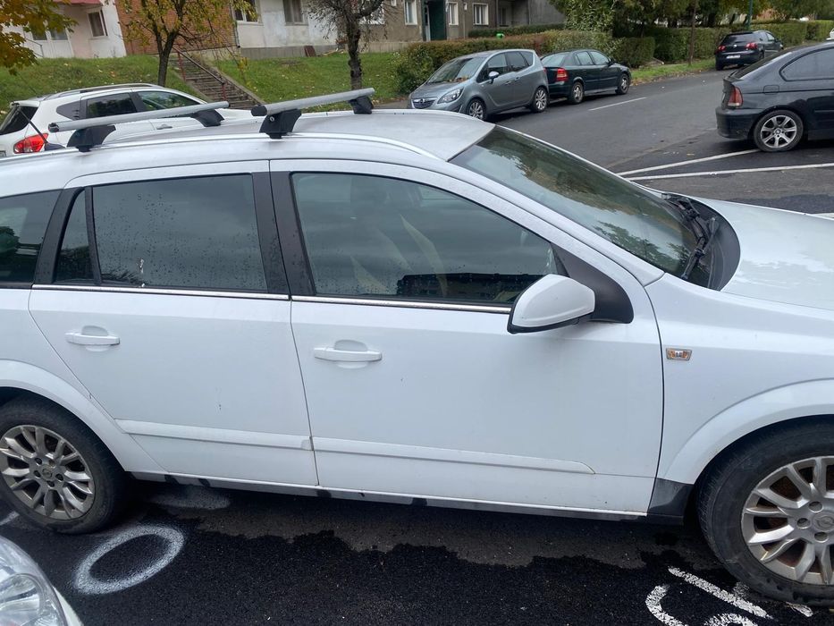 Vând Opel Astra H