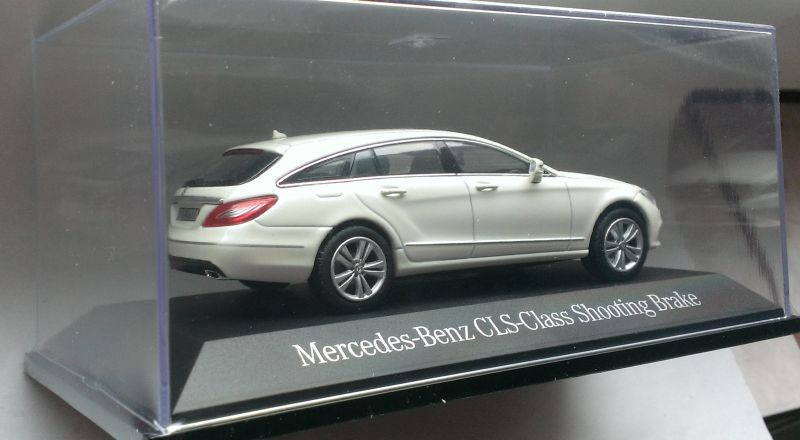 Macheta Mercedes CLS Shooting Brake 2014 X218 Facelift Alb -Norev 1/43