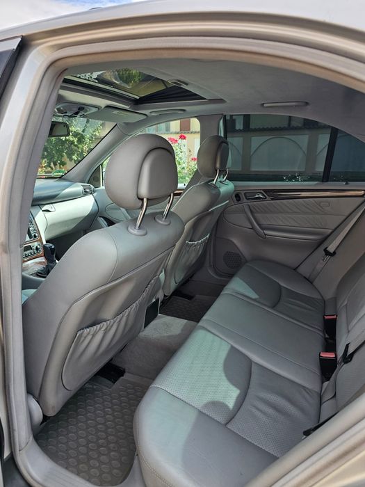 Vand Mercedes c class trapa ventilație