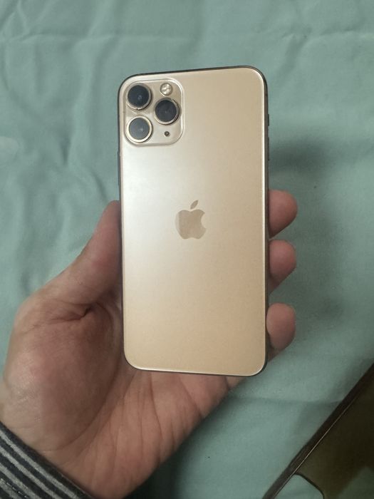 iPhone 11 pro krobka dokument bor