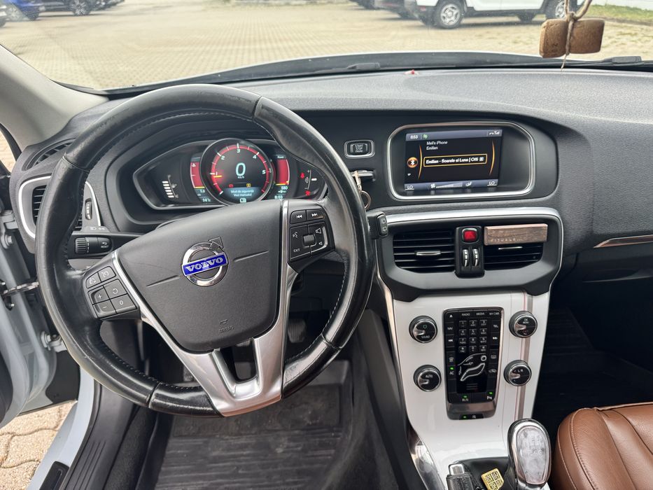 Volvo v40 inmatriculat
